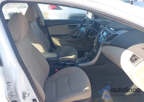 2015 Hyundai Elantra Se z USA, uszkodzony, nr VIN 5NPDH4AE4FH559767